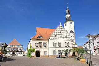 3704 Rathausplatz und historisches Rathaus der Hansestadt Gardelegen; Sachsen-Anhalt.